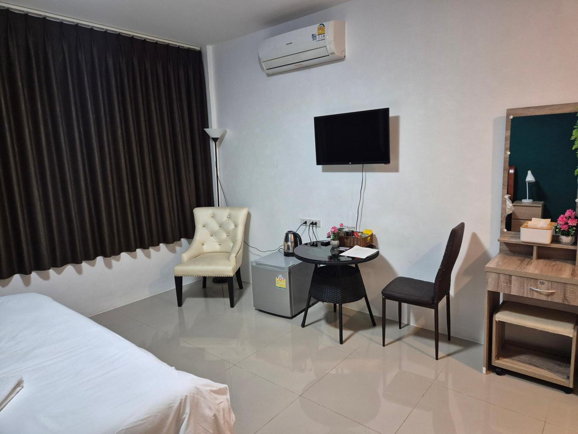 Dorothys Hotel Pattaya